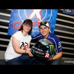 Lorenzo con Anna Vives, che ha disegnato per lui il casco col quale ha corso il GP di Catalunya