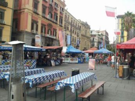 Mercato Europeo Piazza Dante Napoli