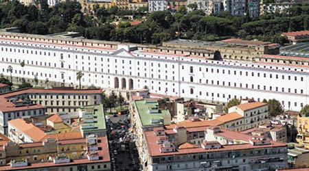 Palazzo Fuga, Napoli