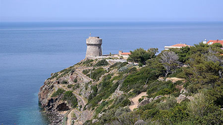 Capraia (LI) torre del porto