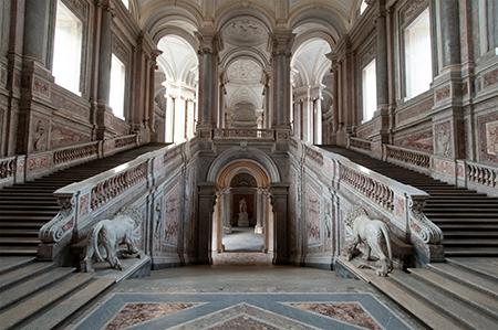 Reggia di Caserta Palazzo - Scalone Reale vista Vestibolo Leoni Ercole