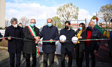 Zingaretti e Gualtieri inaugurano playground e cantieri ATER Roma