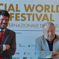 Giuseppe Alessio Nuzzo e Pupi Avati al Social World Film Festival foto di paco de renzis