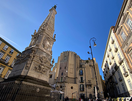 Piazza San Domenico Maggiore - ph Rosy Guastafierro